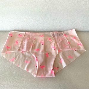 NWT. Victoria's Secret Pink Panties. Size M. Hipster